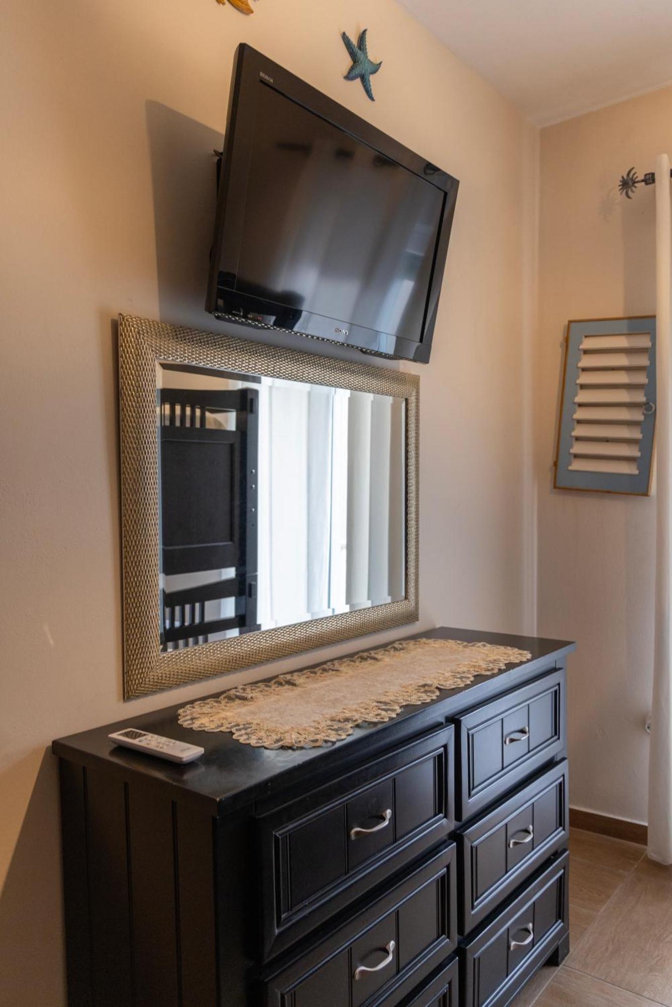 Limani Lux Apartments Karpathos Town  Room photo