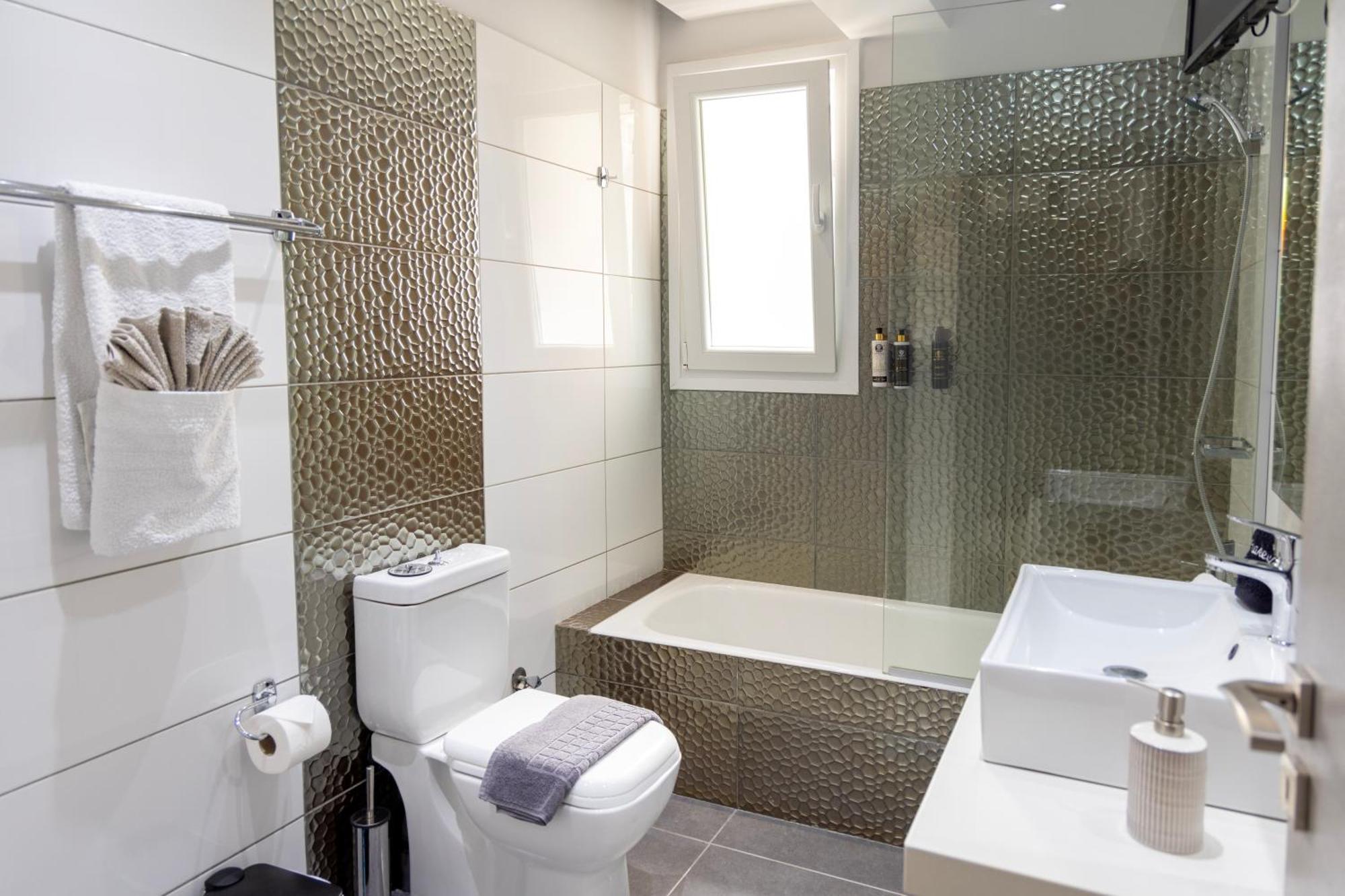 Limani Lux Apartments Karpathos Town  Room photo
