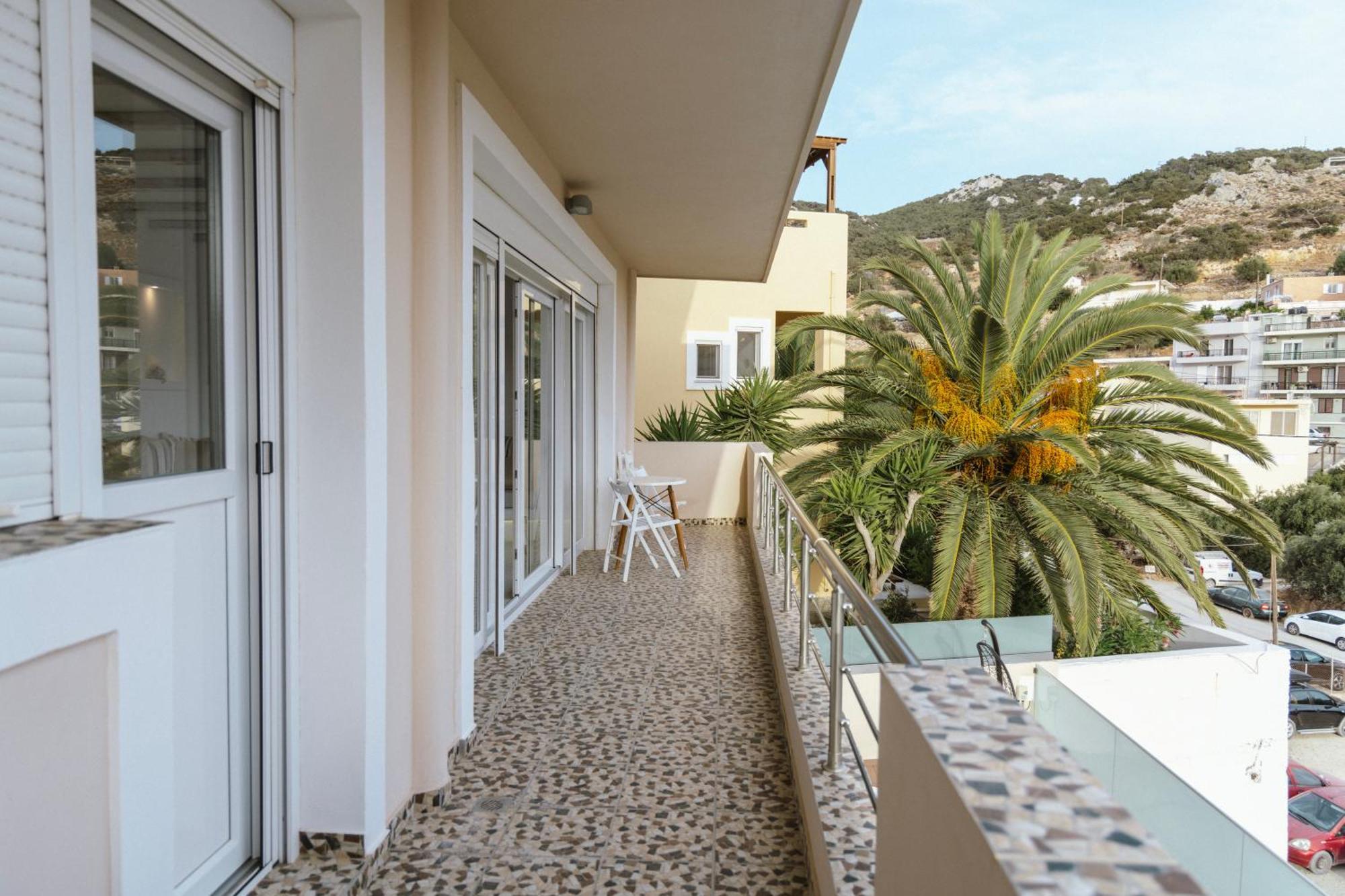 Limani Lux Apartments Karpathos Town  Exterior photo